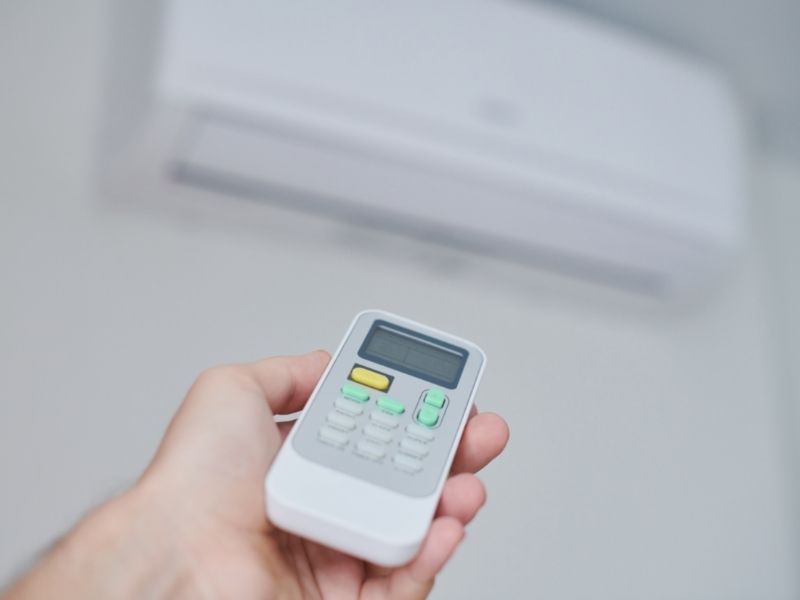 Remote cũng là một phần quan trọng không kém của máy lạnh nên cần đảm bảo nó hoạt động bình thường 